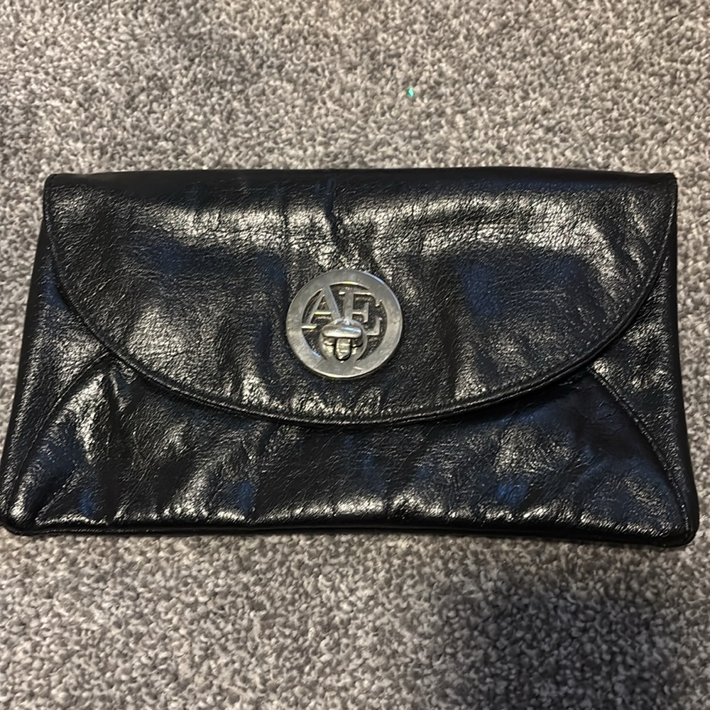 AMERICAN EAGLE OUTFITTERS Black faux leather latch and zipper clutch purse - Picture 5 of 5